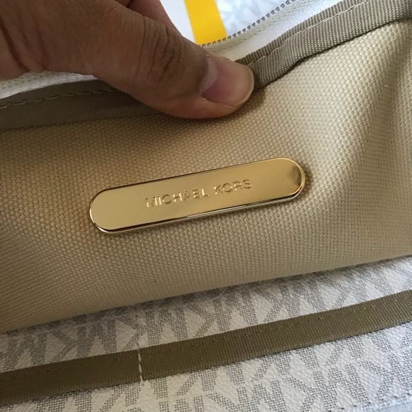 🌼Michael Kors set - Picture 9 of 15